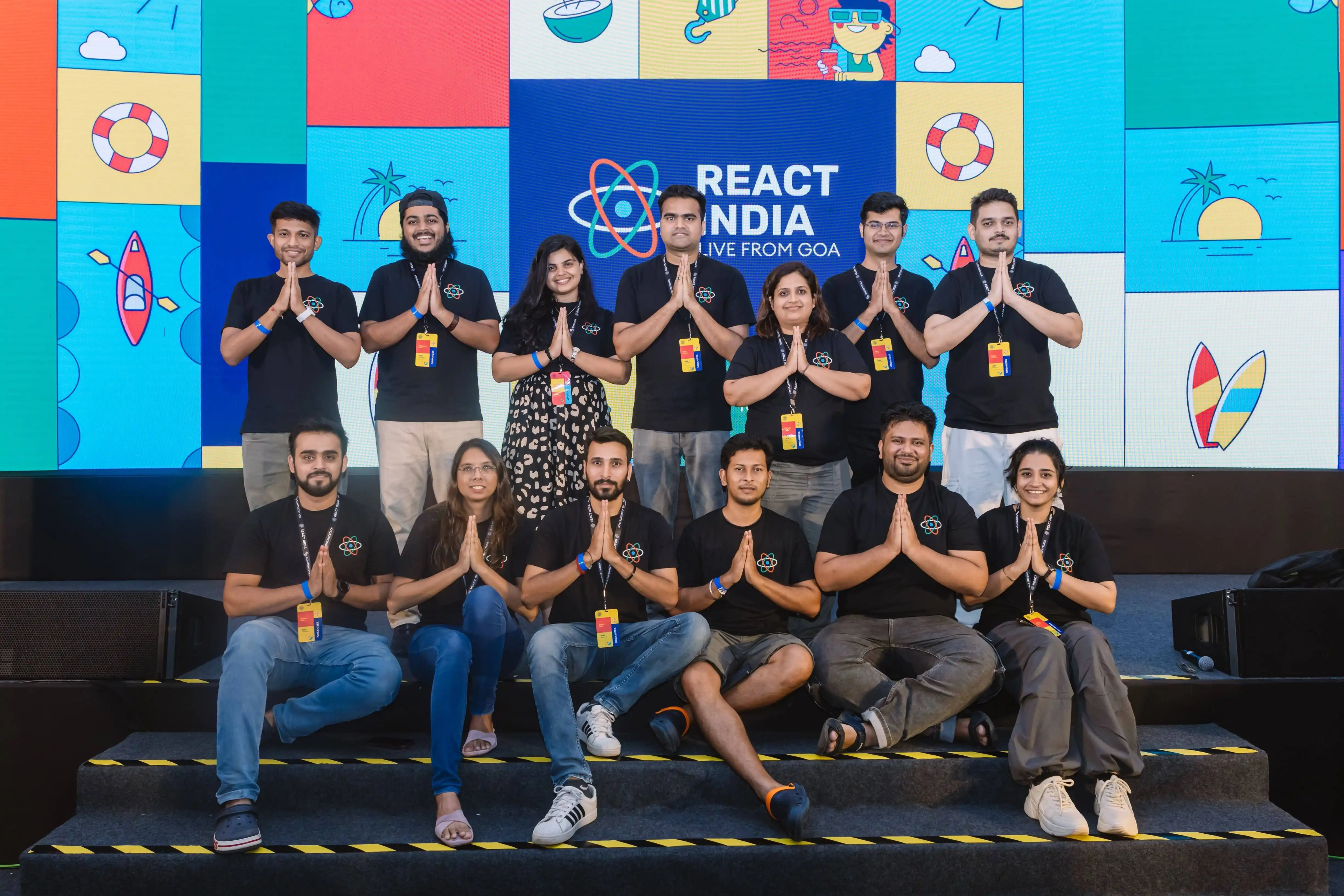 Attendees at React India 2019 posing for a photograph